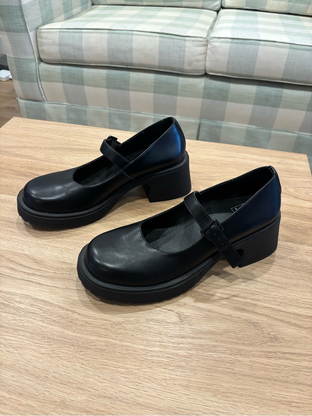 Black Chunky Mary Jane Heels - Women's Fashion Pumps 39 / 8.5